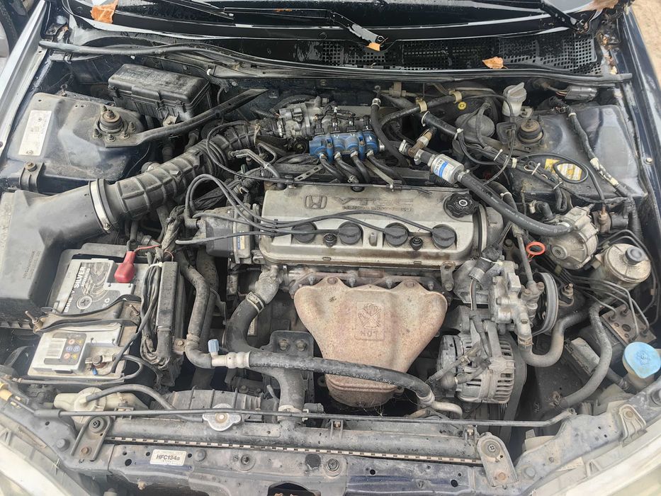 Хонда Акорд 2.0бензин 136кс 1999г.