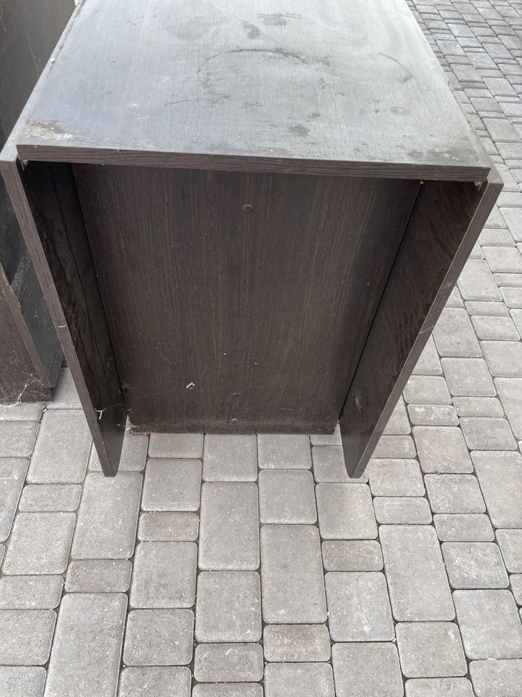 Продам столы б/у