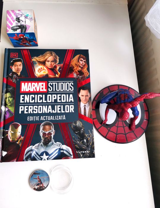 Set Spiderman + Marvel enciclopedia personajelor