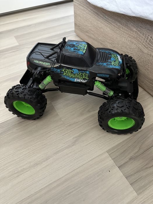 Монстър голям размер