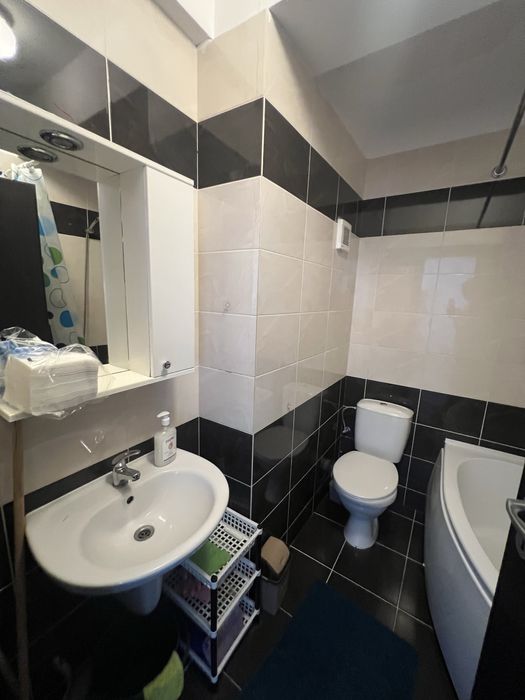 Inchiriez apartament 2 camere militari residence