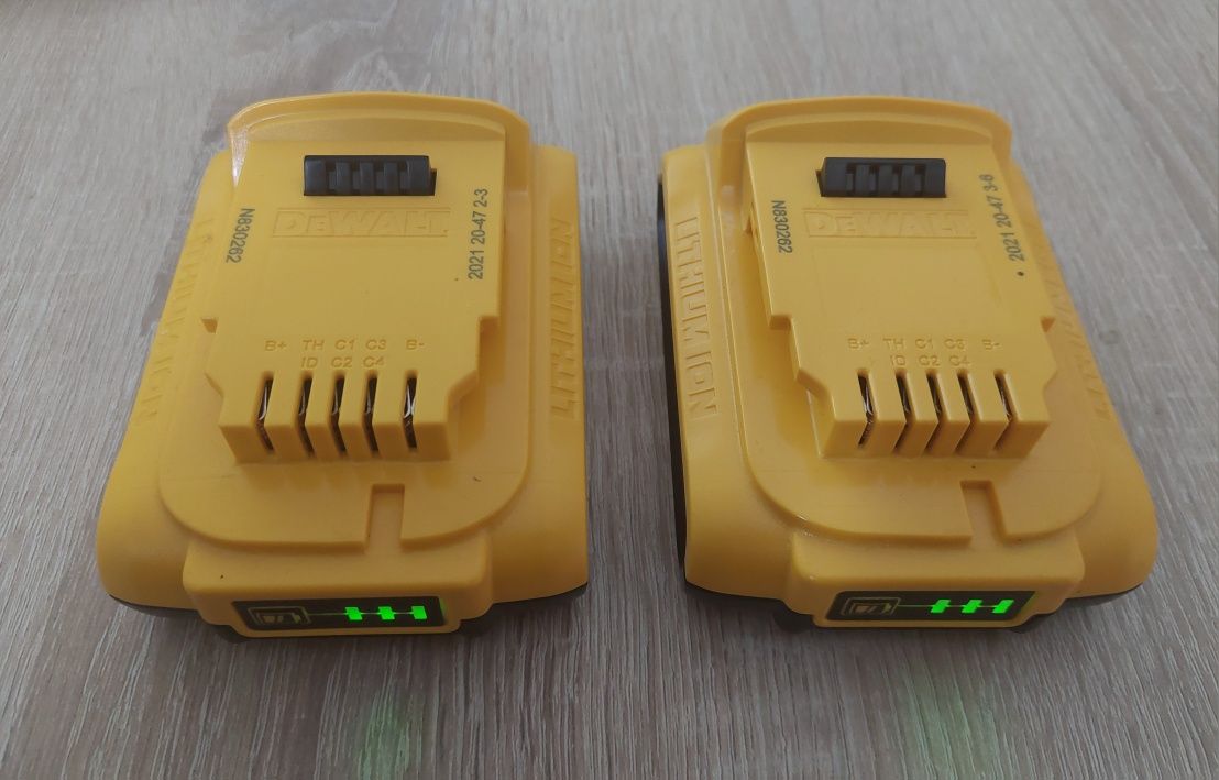 2x DeWalt acumulatori 18V 2ah