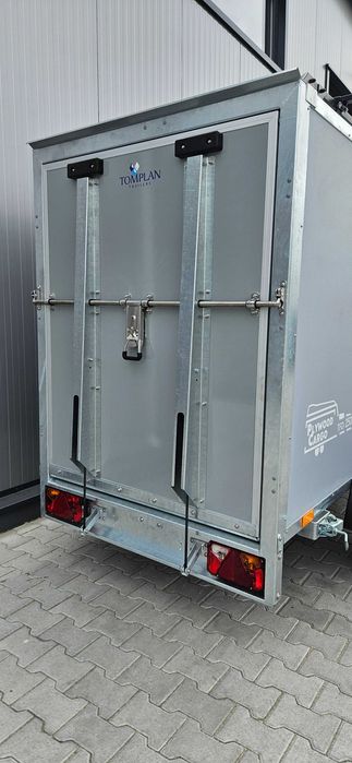 Remorca carosata cu rampa spate TOMPLAN TFD 250.01, 750 kg