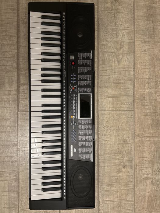 Orga Mk 2108 folosita f putin de copil,este in stare impecabila