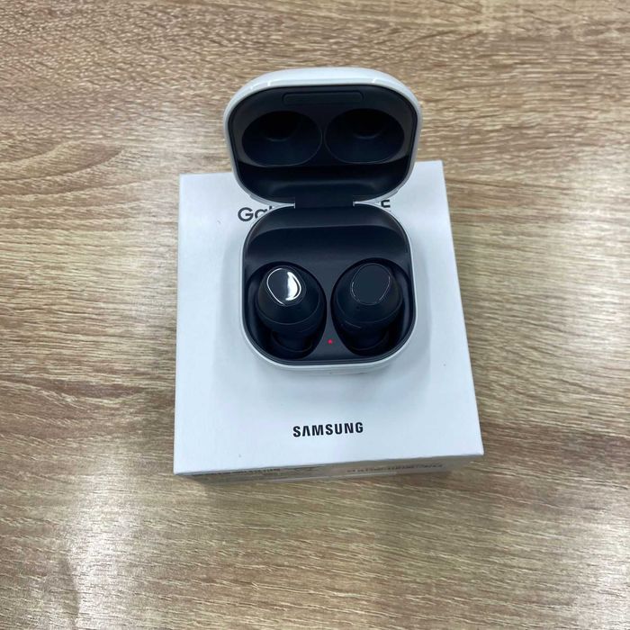 Беспроводные наушники Samsung Galaxy Buds FE / sk152402