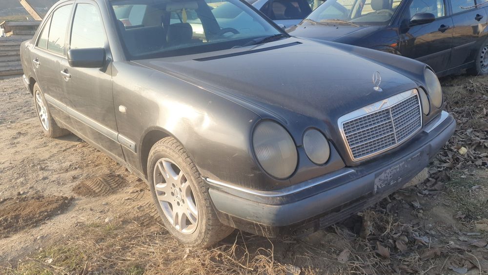 Mercedes E 200 Benzina