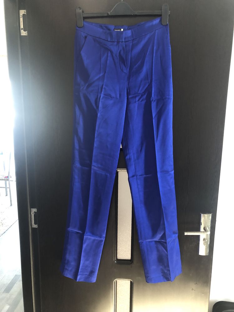 Vand pantaloni eleganti de fete  noi cu eticheta marimea S-M