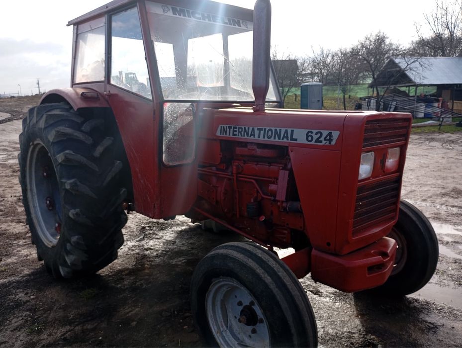 Vand tractor International 624