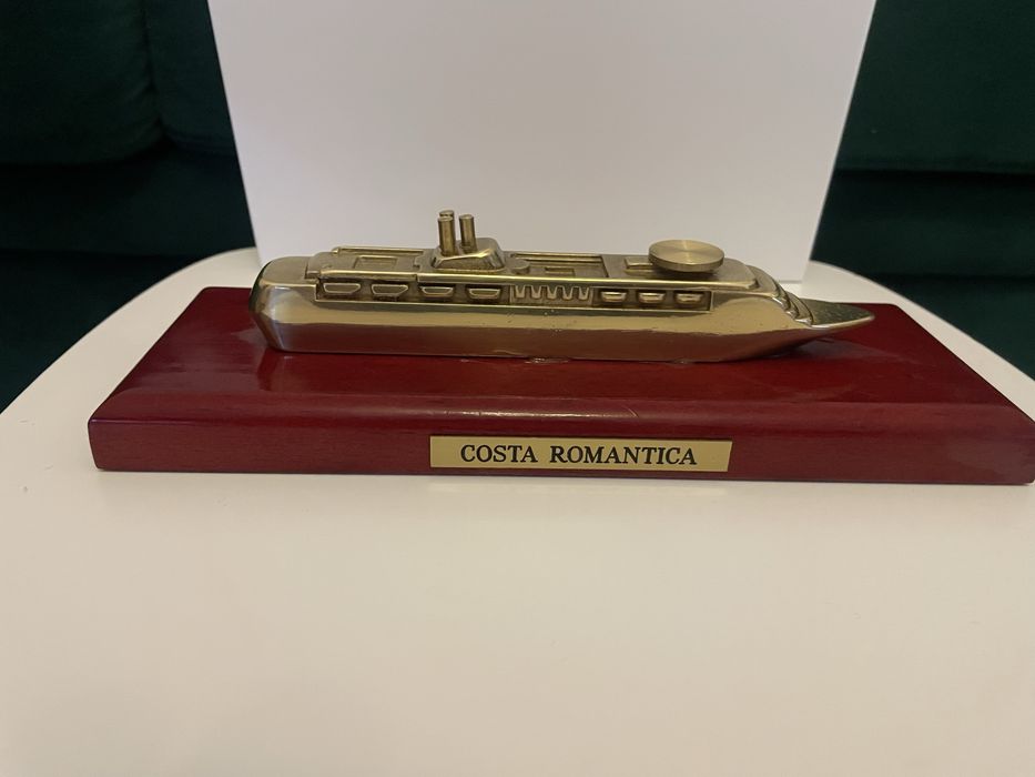 Lot de machete nave Costa