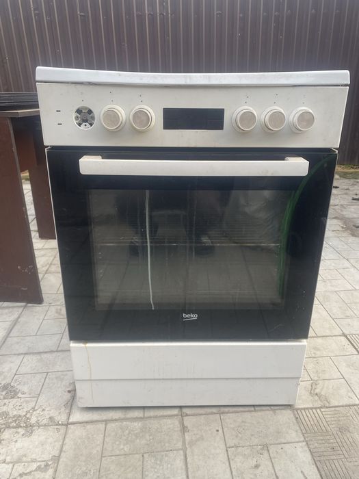 Продам плиту beko за 50.000тг,цена договарная