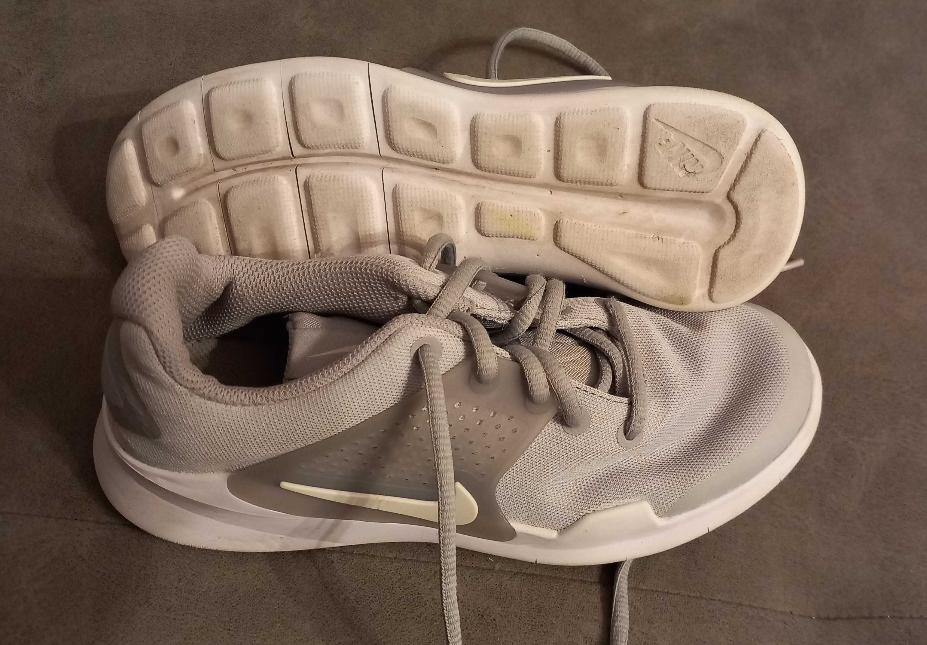 Маратонки Nike Arrows – светлосиви, № 35.5