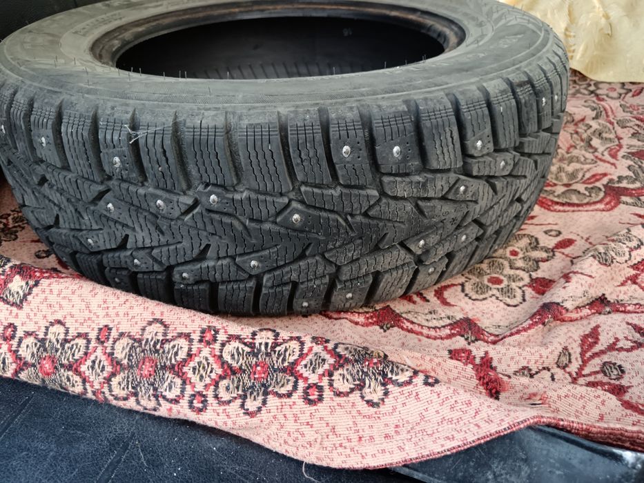 Зимния резина 185 65 r14 Nokian 4шт