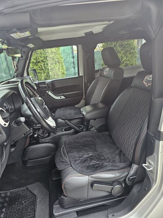 Jeep Wrangler Sahara