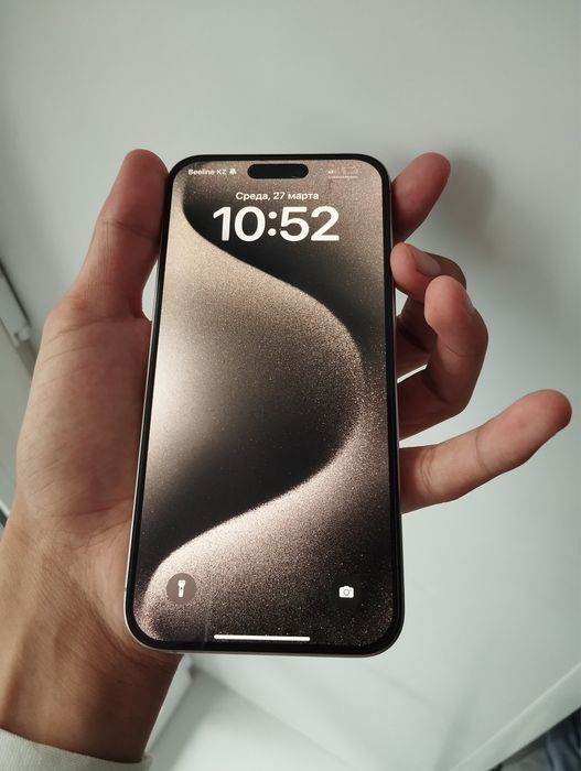 Продам iphone 15 pro max titan