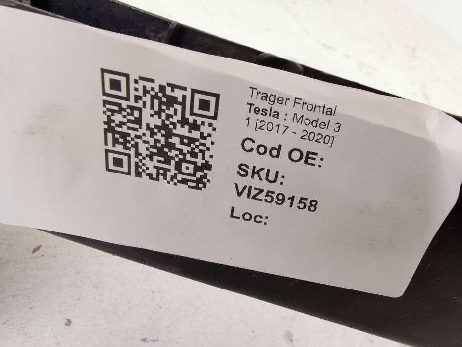 Преден панел / Trager Frontal Tesla Model 3 1 [ - ] Оригинален