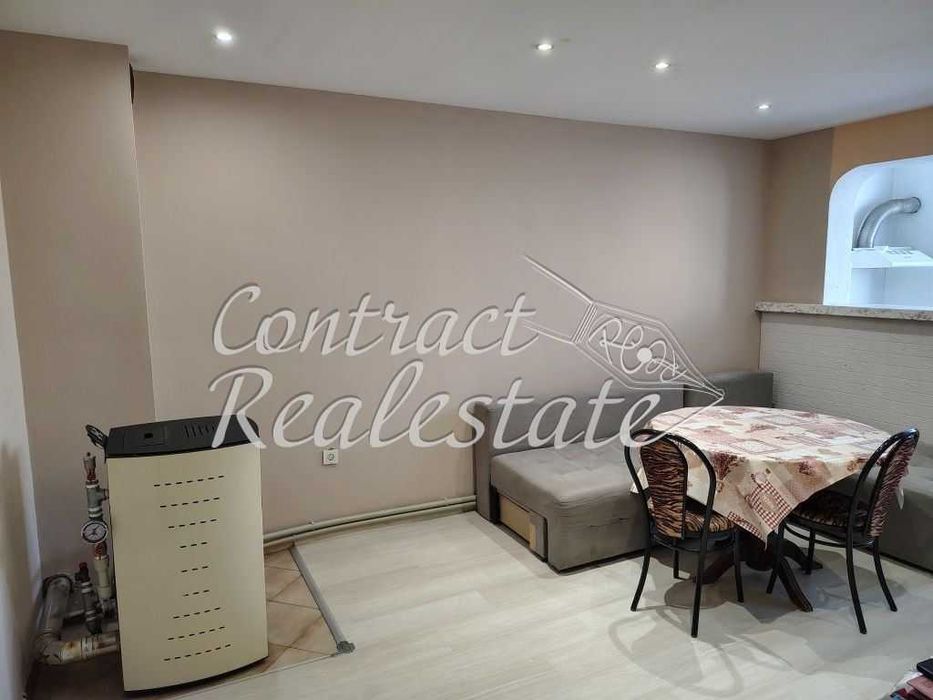 Дава се под наем Тристаен апартамент в Варна, Аспарухово - 65 кв.м за 428.91 € - Снимка #1