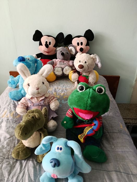 продаются мягкие игрушки много , 30 штук