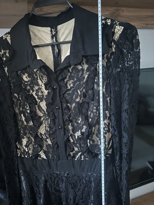 Дантелена рокля