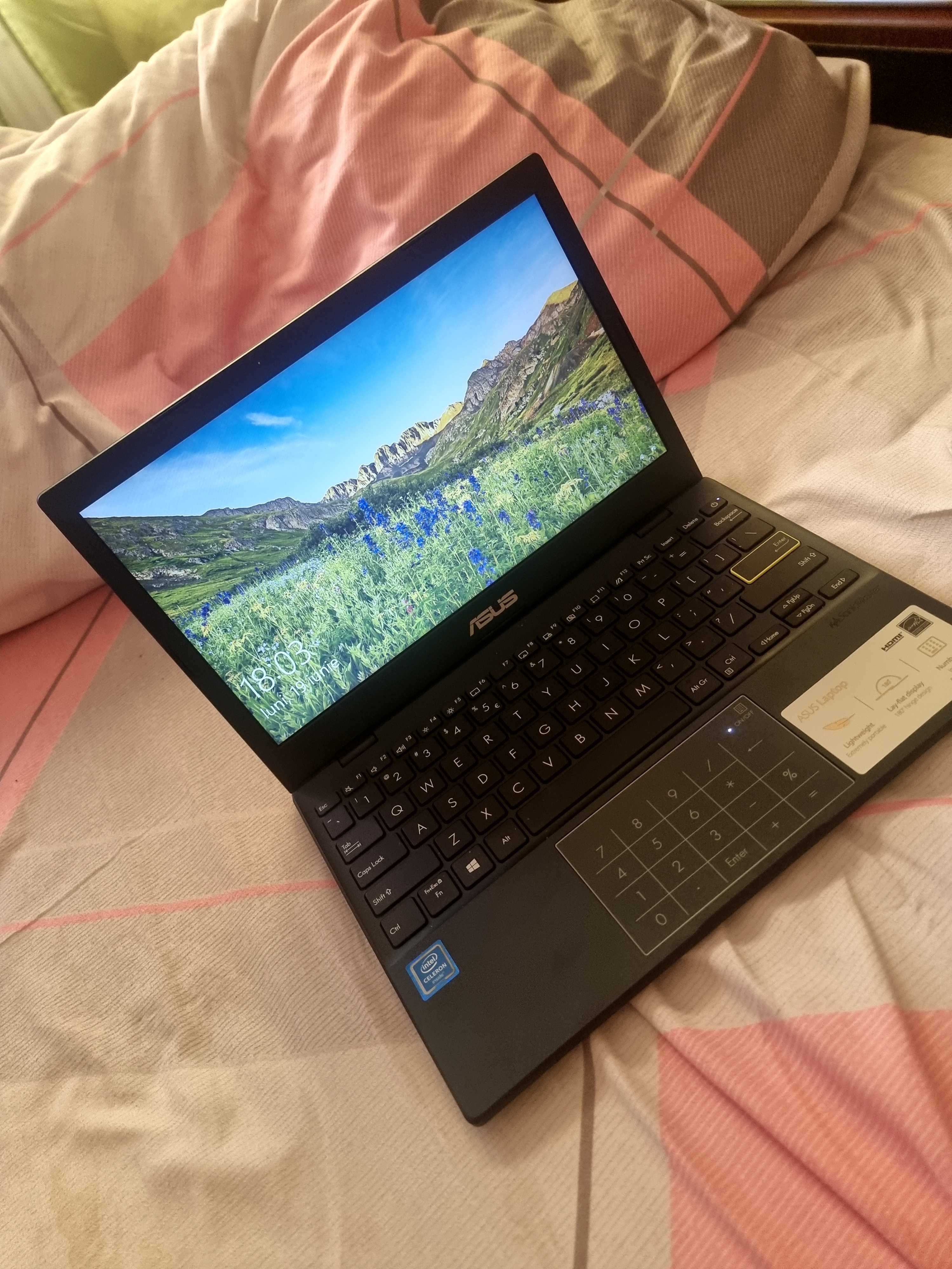 Laptop ultraportabil ASUS E210MA, in garantie