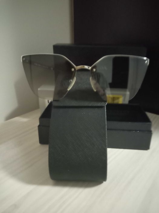 Слънчеви очила PRADA, Liu  Jo и SWAROVSKI