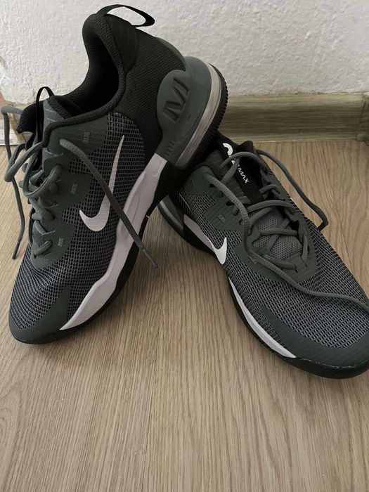 Чисто нови маратонки NIKE AIR MAX ALPHA