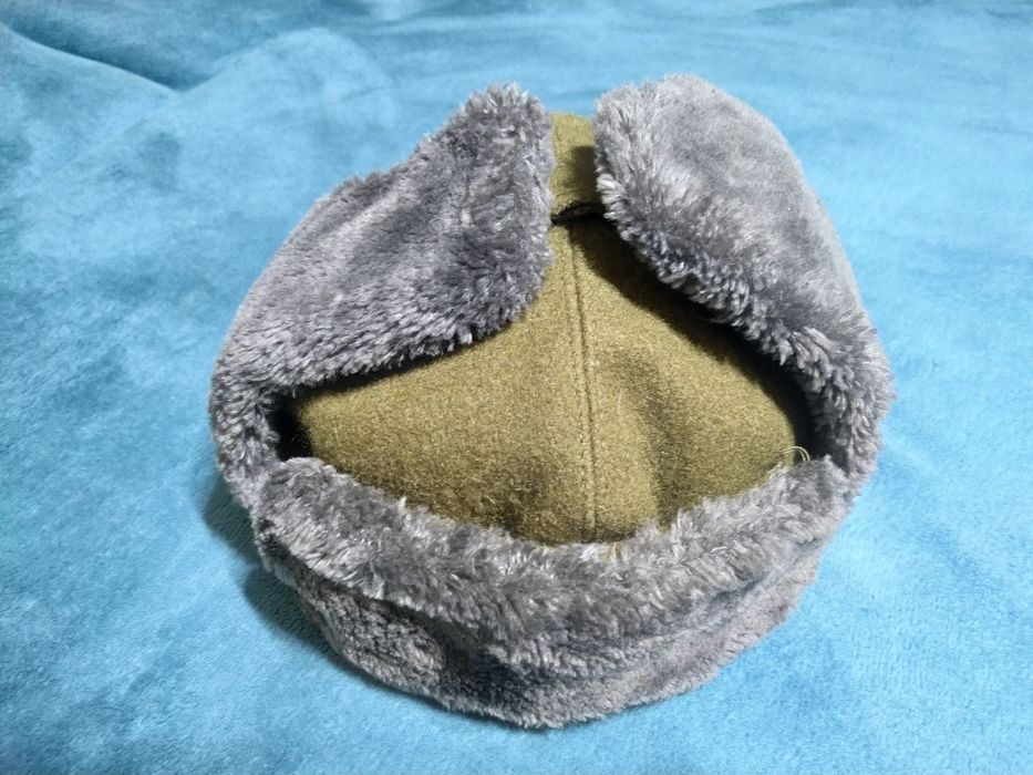 Caciula militara iarna din postav cu blana, surplus Armata Română