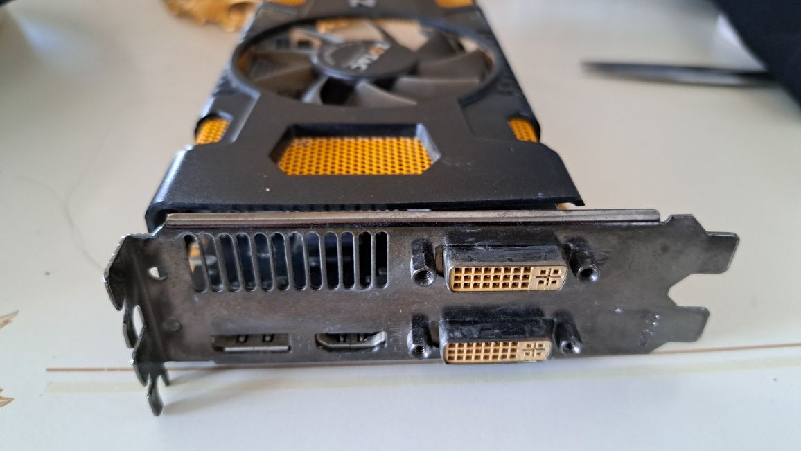 Видеокарта GTX 550 ti
