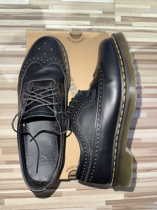 Обувки Dr. Martens
