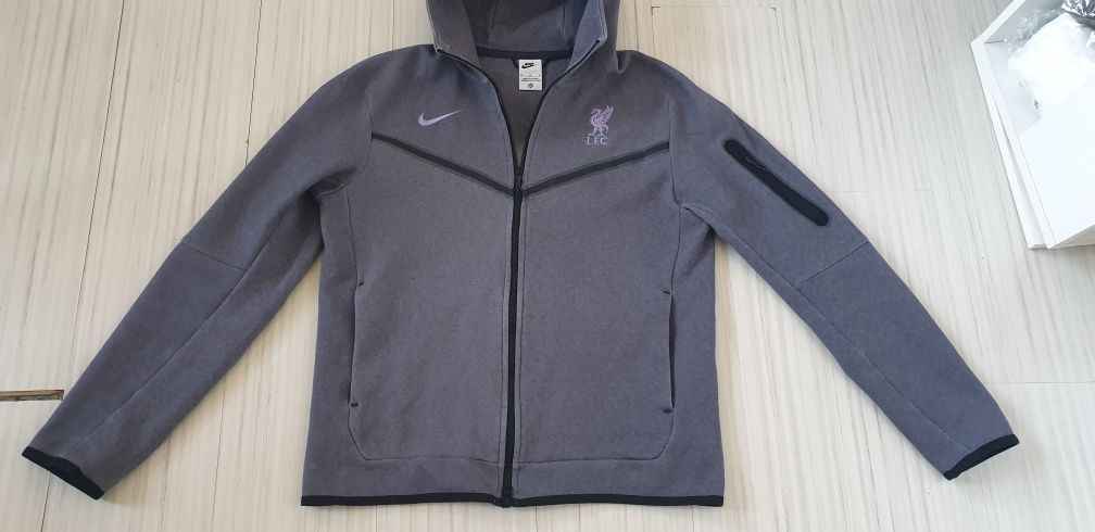 Nike Tech FC Liverpool Full Zip Hoodie  M ОРИГИНАЛ! Мъжки Суитшърт!