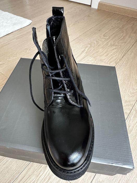 Дамски боти, естествен лак, 37 номер, чисто нови