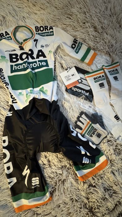 Echipament ciclim Sportful Bora Specialized