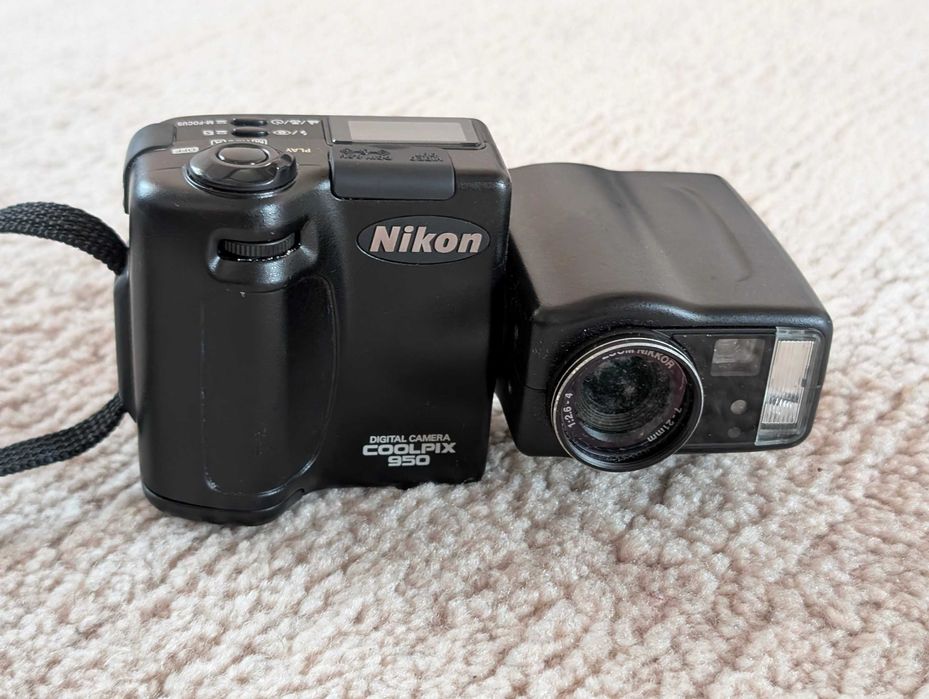 Aparat foto Nikon E950 + obiectiv 7-21 mm