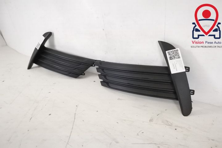 Оригинален десен странично фара решетка / Toyota Corolla E170 [фейслиф