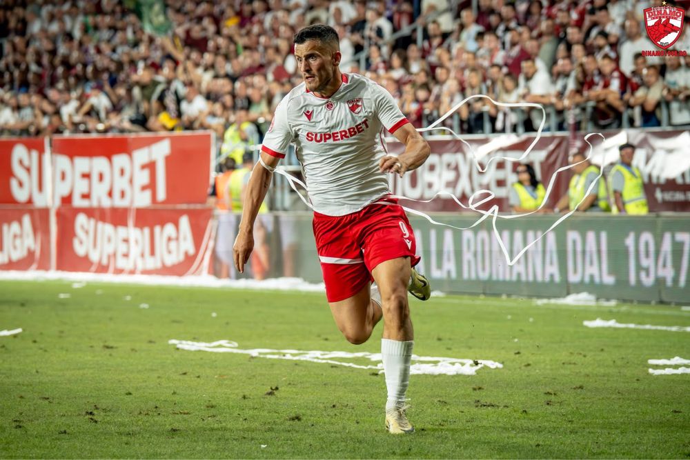 Tricou oficial de joc FC Dinamo București semnat Macron mărimea XL