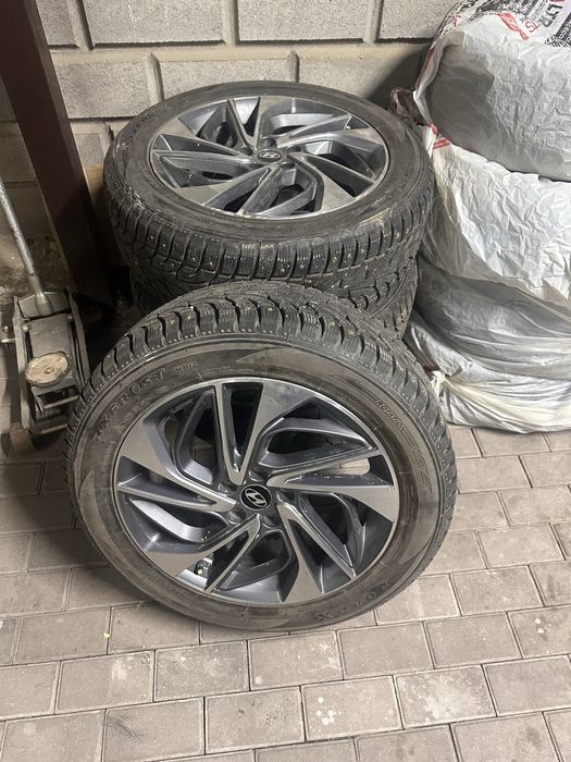 Зимные шины комплект