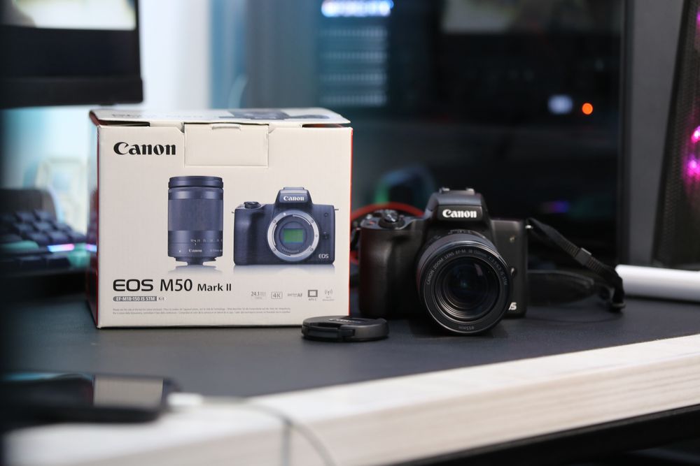 Canon M50 Mark II с объективом 18-150mm