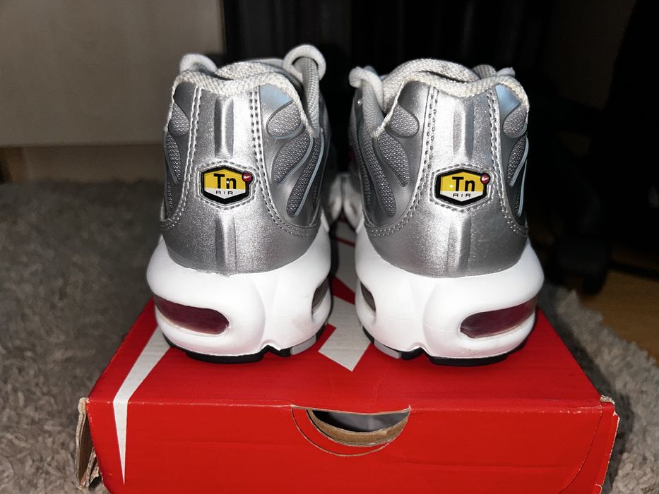 Nike tn air max plus|Silver red|37,5