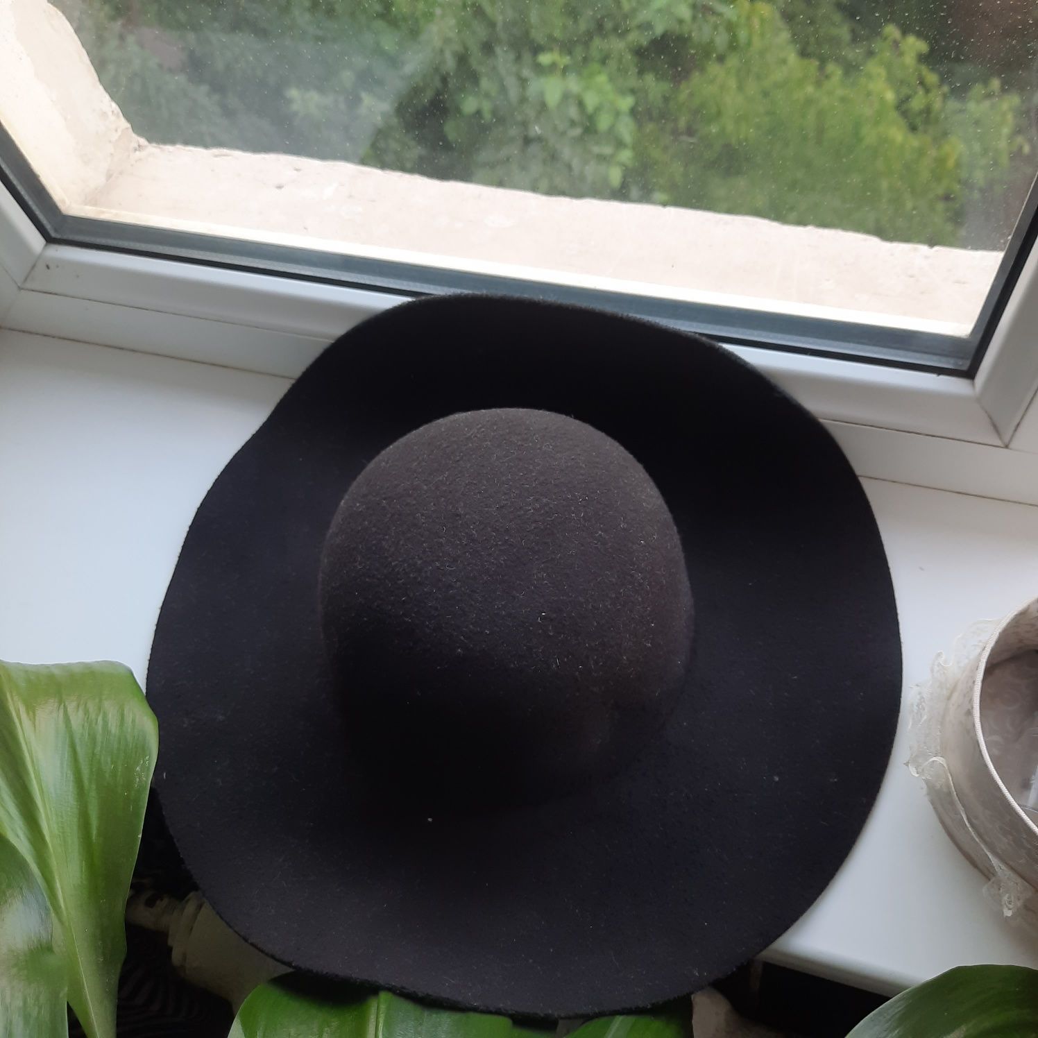 Шляпа чёрная  женская
