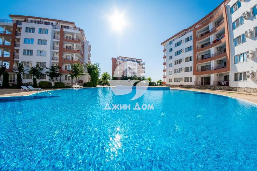 Едностаен апартамент в к-с Ривиера Форт Бийч, с. Равда