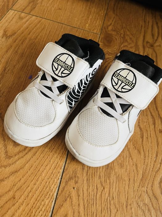 Детски маратонки найк