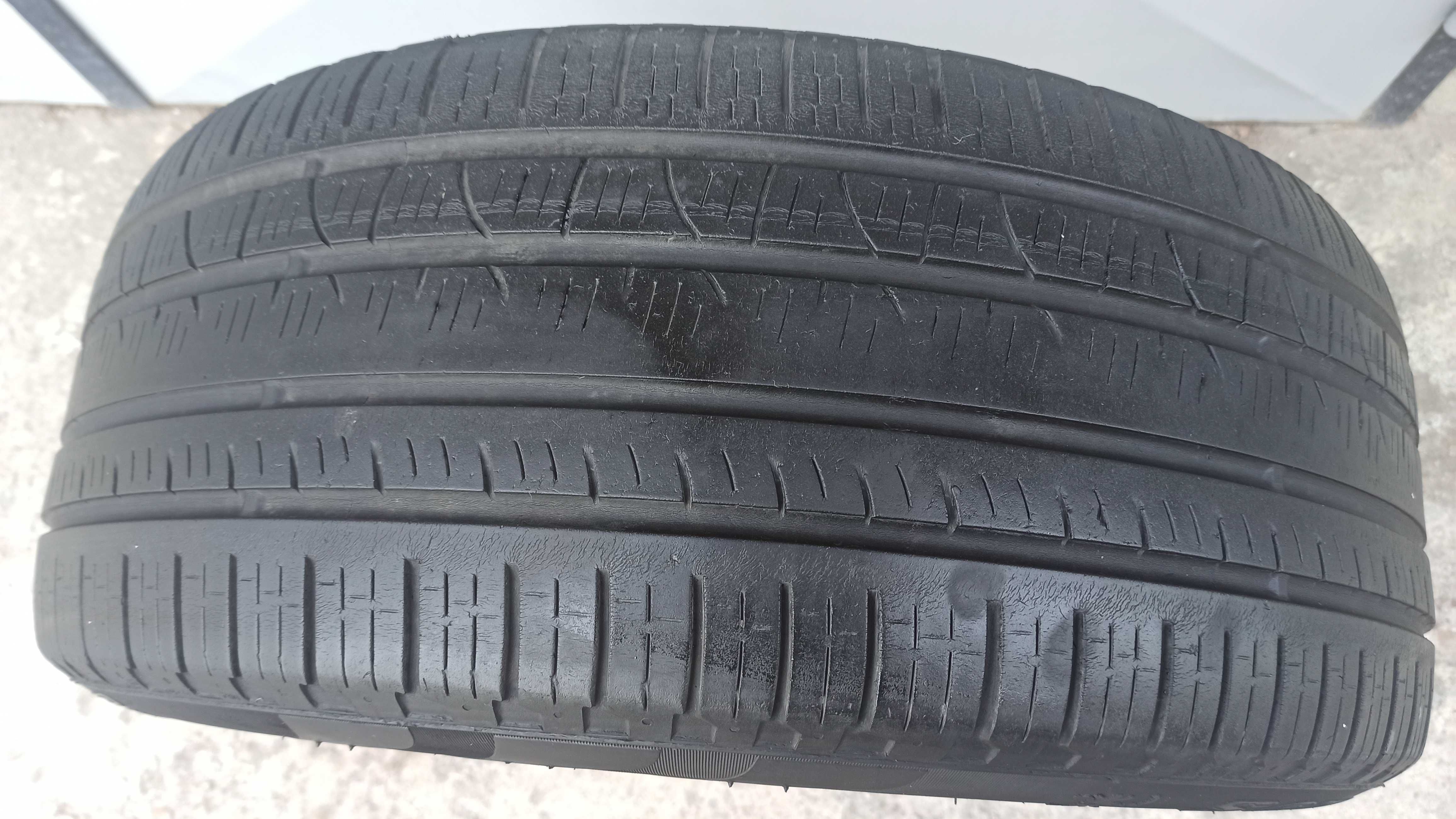 Гуми PIRELLI 235/50/18 всесезонни 2бр.