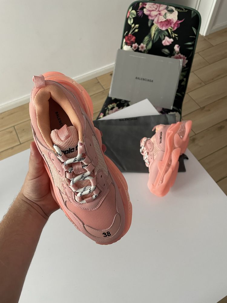 Adidasi Balenciaga Triple S Roz