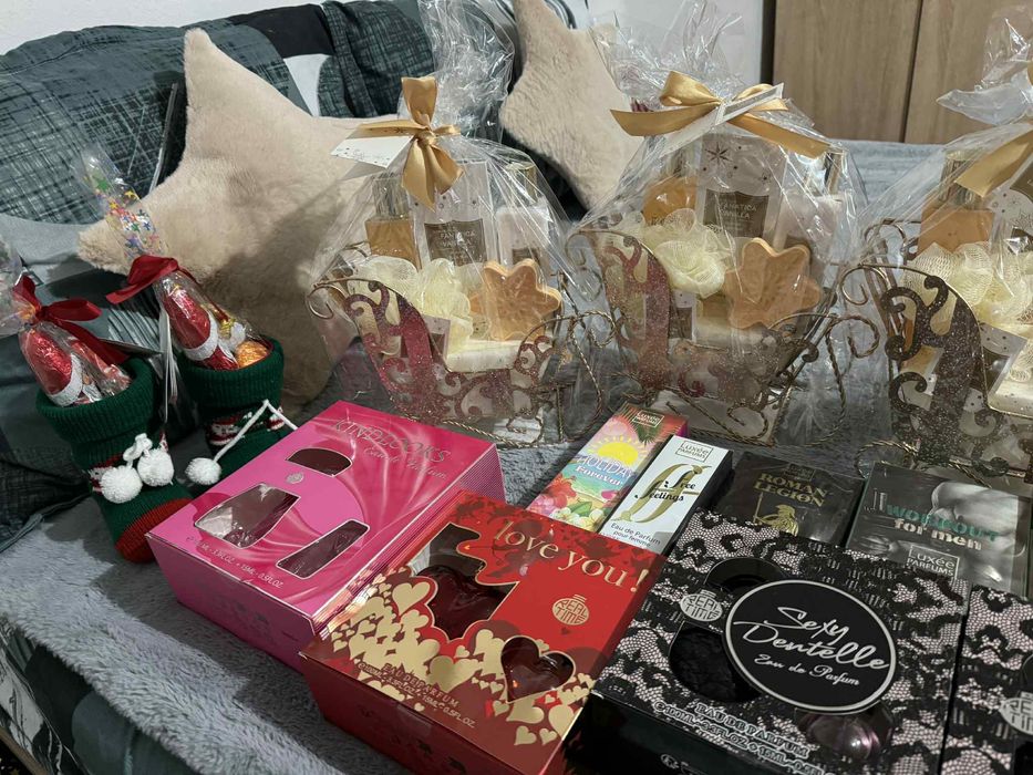 Seturi de Craciun-Cadouri perfecte pentru cei dragi!