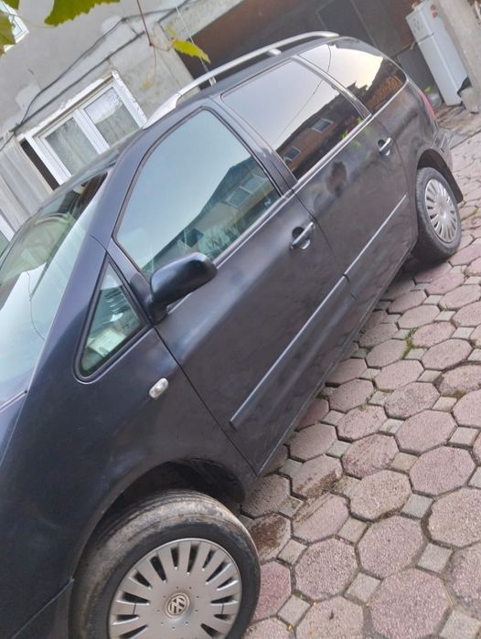 Preț 150 € sau la schimb cu animale mai multe detalii la telefon