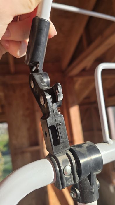 Детска люлка със сенник