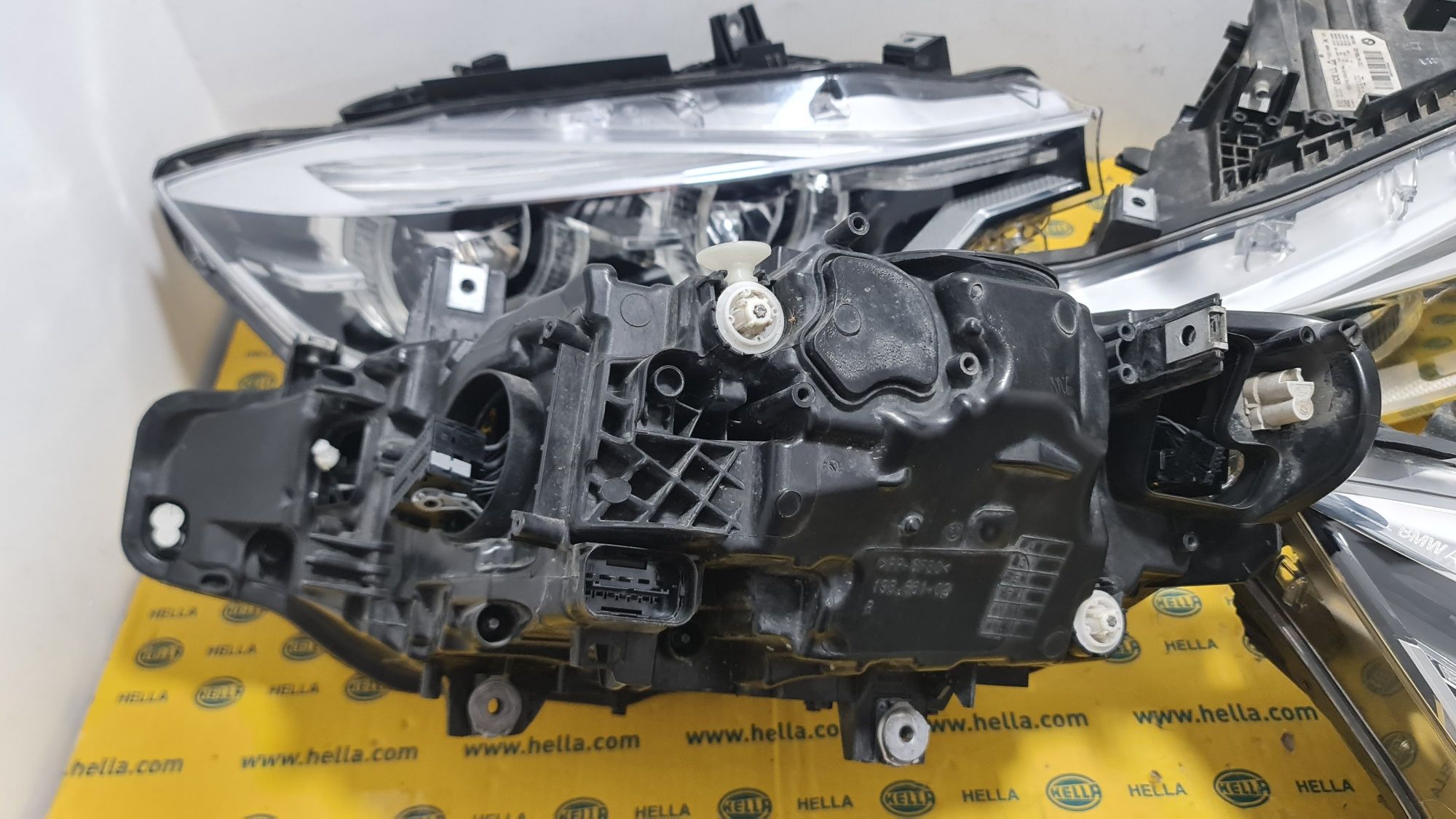 Far faruri full led BMW 3 F30 F31 facelift lci