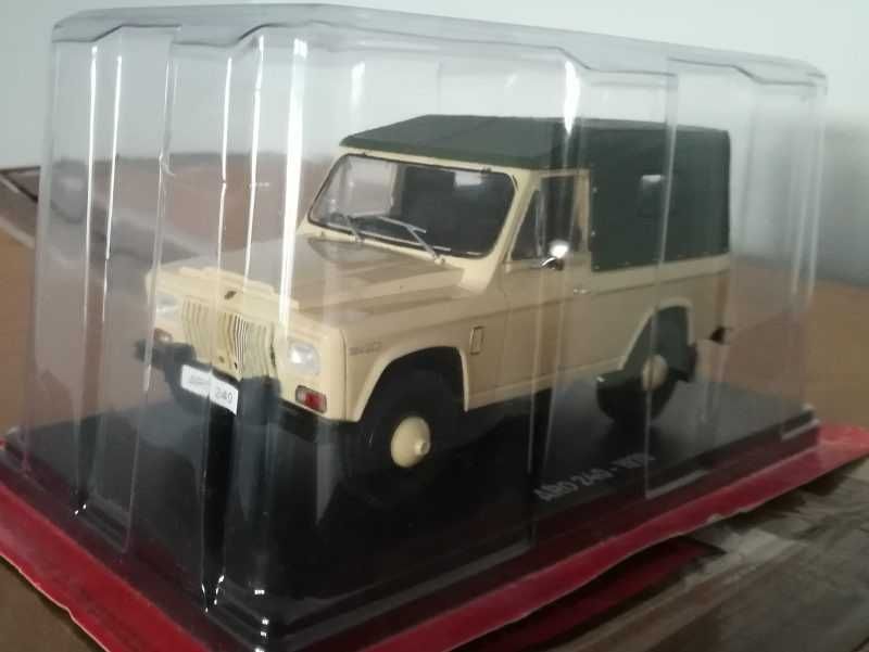 Macheta ARO 240 1972 bej - IXO/ Hachette 1/24 Automobile de Neuitat