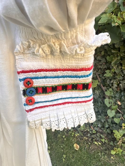 Costum Traditional Superb Arad