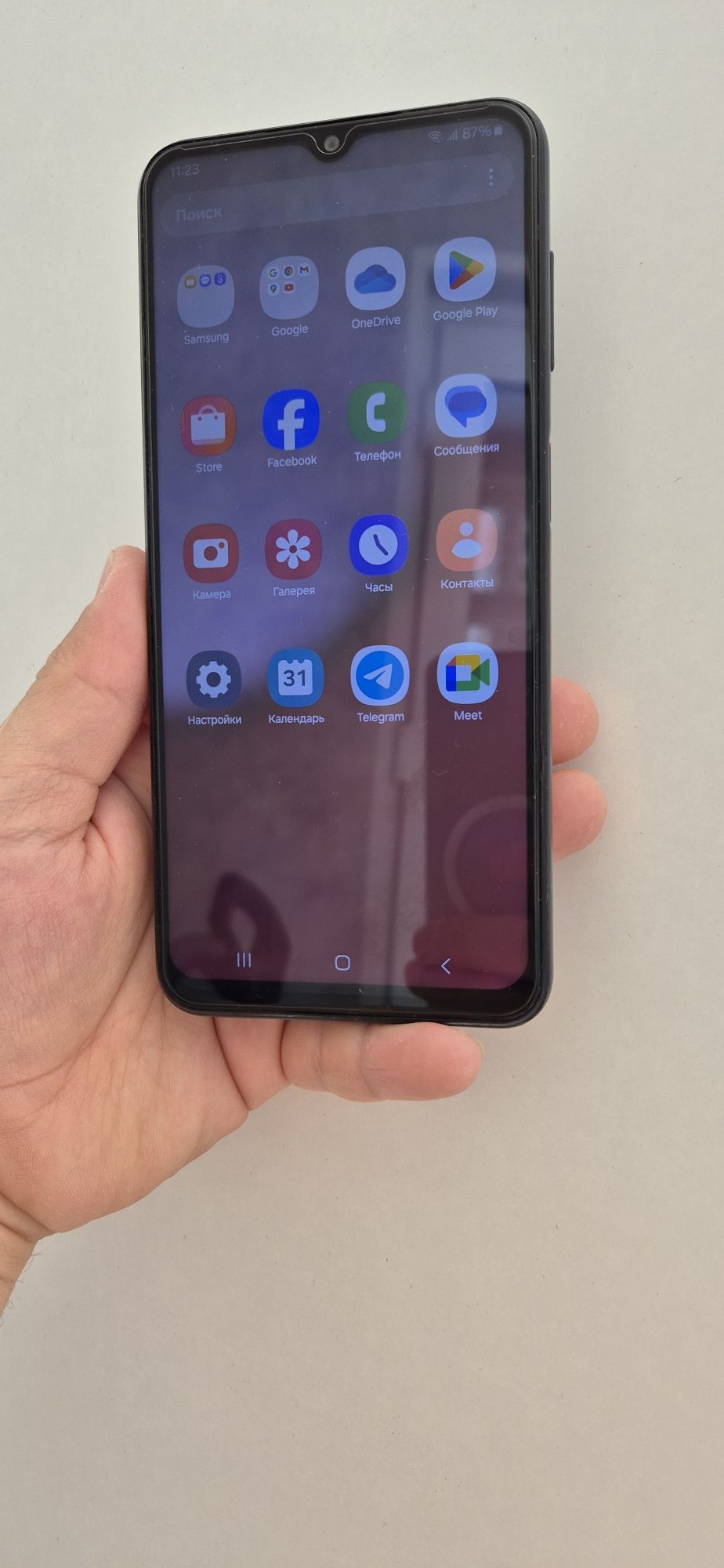 Samsung A13  память 128 гб Кора..чёрный