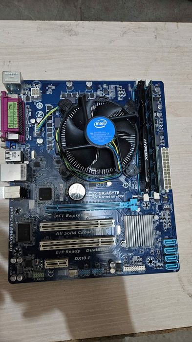 Kit placa de baza cu procesor și rami
